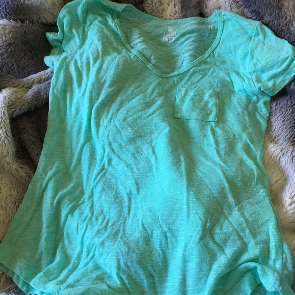 So perfect fit v neck t in mint size small